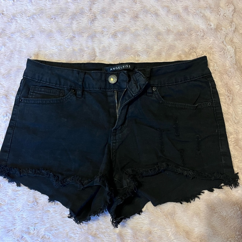Short Cutoff Shorts